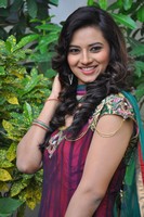 Isha Chawla New Stills